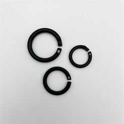 DECO-RING I SORT ACETAL - SORT